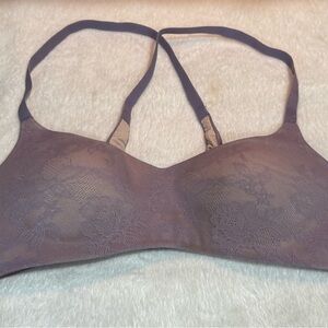 Elegant Lace Women's Bra in Soft Purple